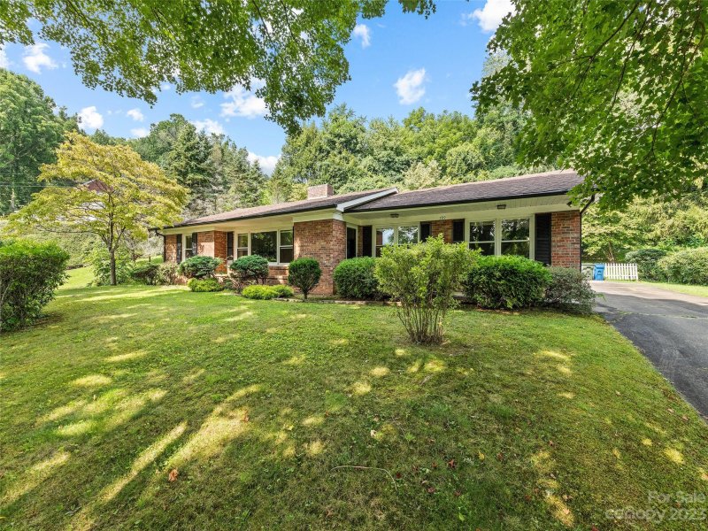 Property image 2 at 799 Woodfield Drive, Waynesville, NC 28786