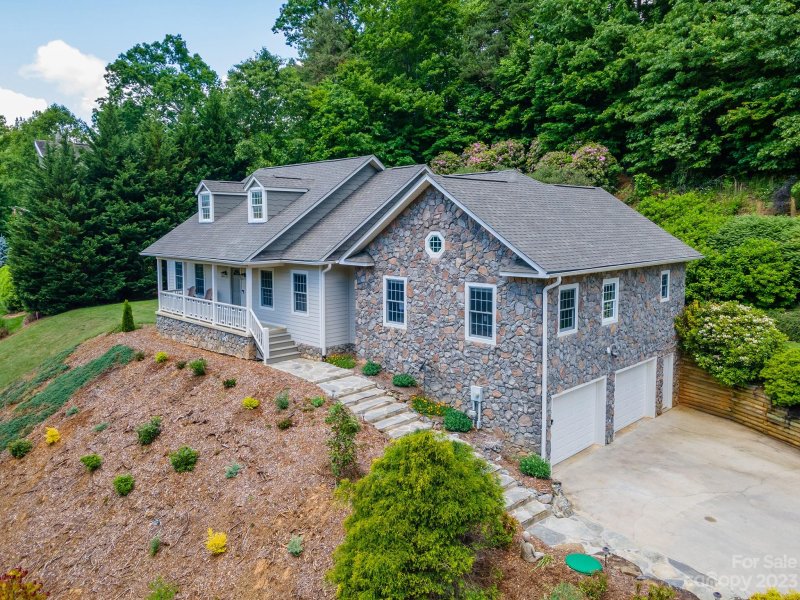 Property image 2 at 358 Inverness Drive, Waynesville, NC 28785