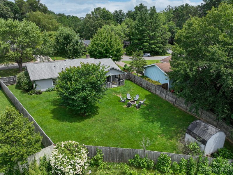 Property image 2 at 6 Knoll Ridge Drive, Asheville, NC 28804