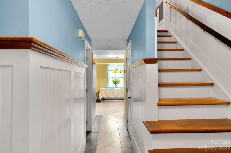 Property image 2 at 600 Vista Grande Circle, Charlotte, NC 28226