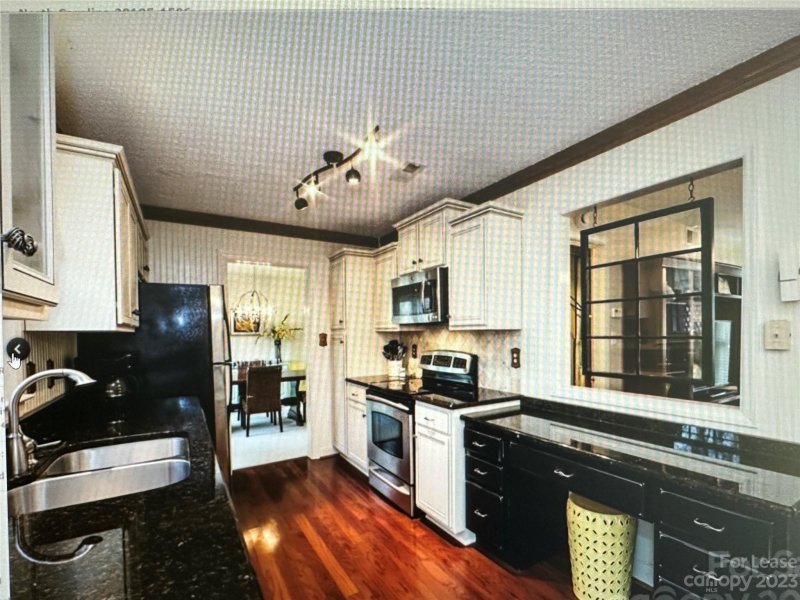 Property image 2 at 923 Somersby Lane, Matthews, NC 28105