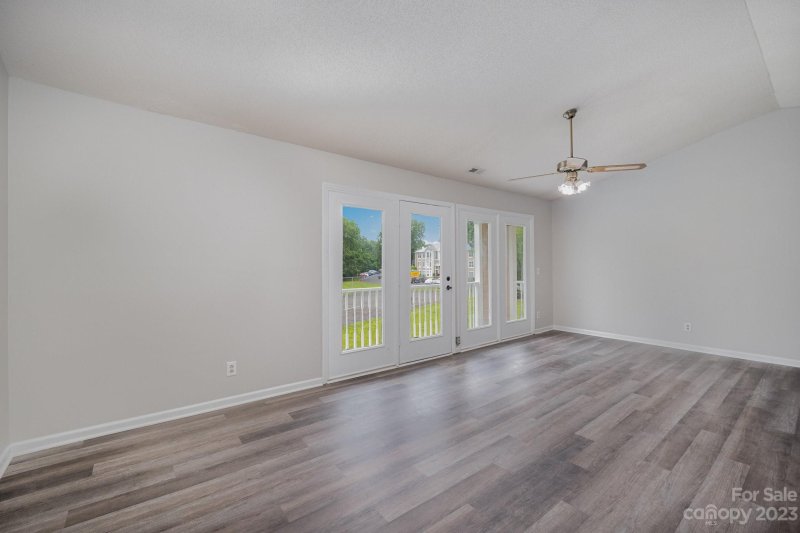 Property image 2 at 6143 Meadow Rose Lane, Charlotte, NC 28215