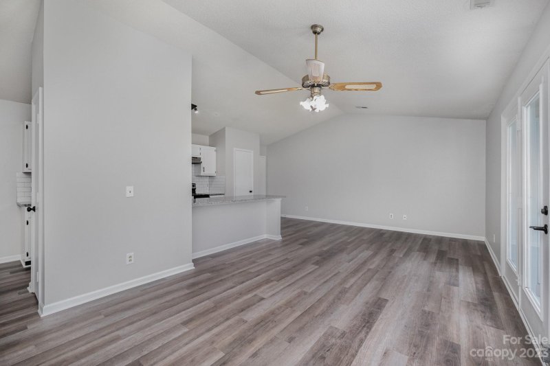 Property image 3 at 6143 Meadow Rose Lane, Charlotte, NC 28215