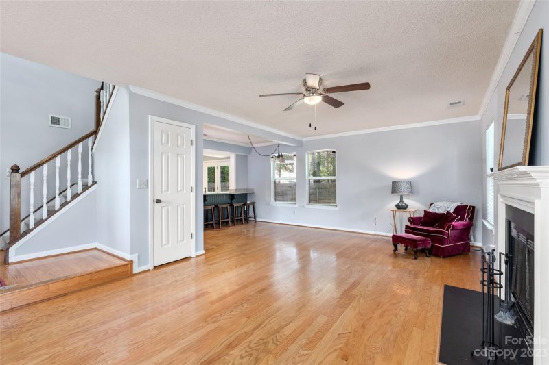 Property image 4 at 7106 Spring Creek Lane, Charlotte, NC 28273