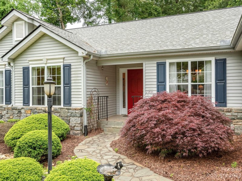 Property image 2 at 7 Pebble Beach Court, Etowah, NC 28729