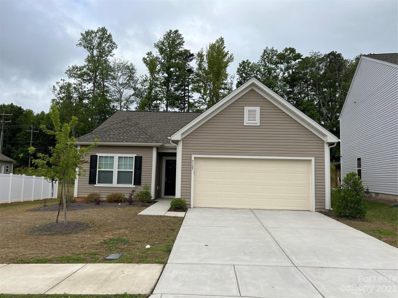 5107 Saddleback Drive