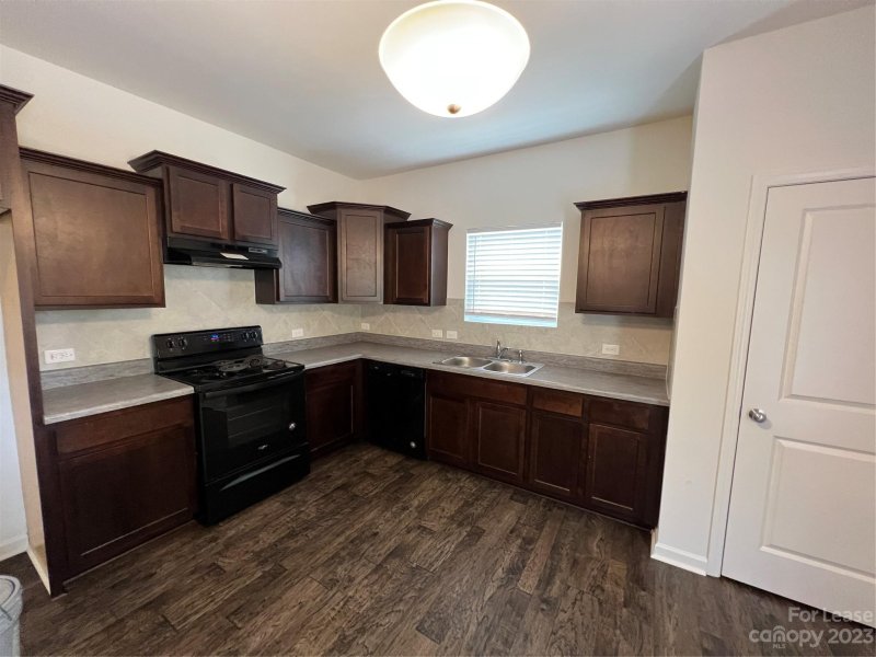 Property image 4 at 5107 Saddleback Drive, Mount Holly, NC 28120