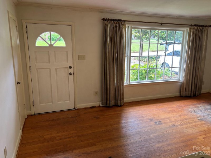 Property image 3 at 1530 11th Street, Hickory, NC 28601