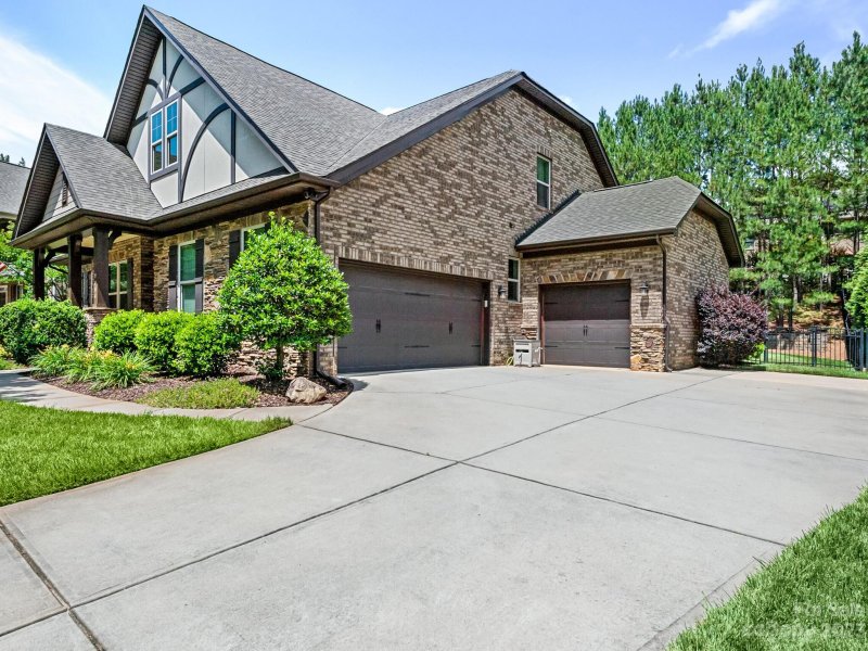 Property image 3 at 9044 Mossy Hill Lane, Indian Land, SC 29707