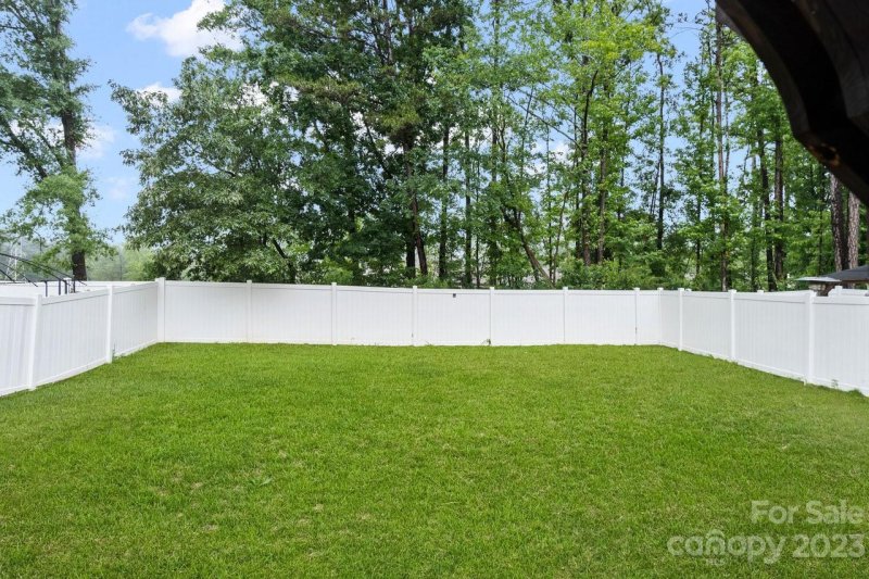 Property image 3 at 2509 Linhay Drive, Charlotte, NC 28216