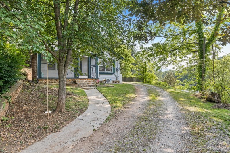 Property image 2 at 101 Smathers Street, Canton, NC 28716