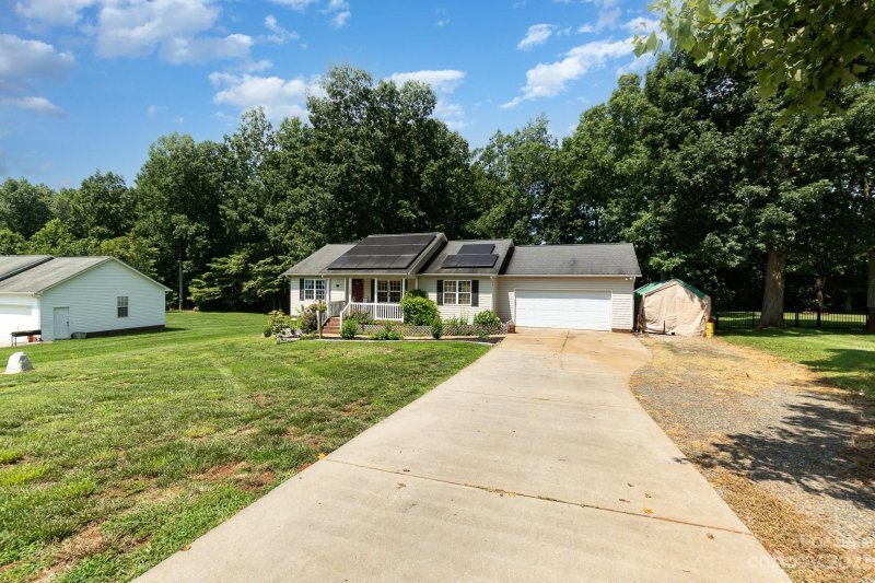 Property image 3 at 1209 Beagle Run, Salisbury, NC 28146