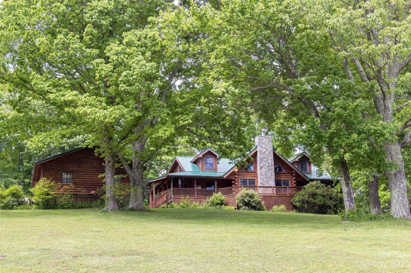 898 Glade Mountain Drive