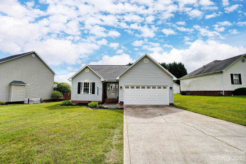 Property image 3 at 348 Holstein Drive, Dallas, NC 28034