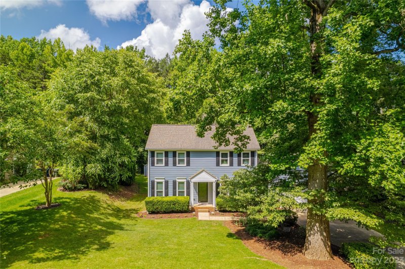 Property image 2 at 104 Aurora Lane, Huntersville, NC 28078