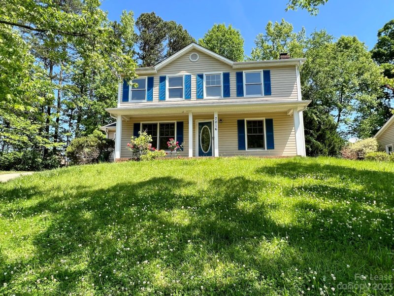 Property image 2 at 7016 Streamside Drive, Charlotte, NC 28212