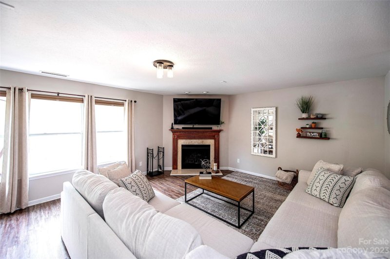 Property image 5 at 1926 Southwind Drive, Charlotte, NC 28216