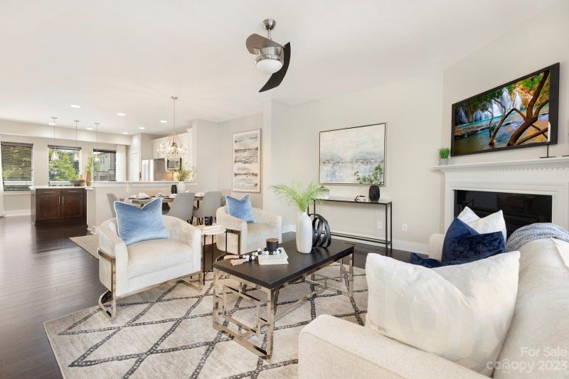 Property image 3 at 2119 Garabrandt Lane, Charlotte, NC 28204