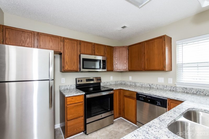 Property image 5 at 6713 Iron Brigade Lane, Charlotte, NC 28269