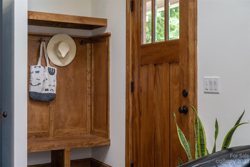 Property image 5 at 12 Madison Avenue, Asheville, NC 28801