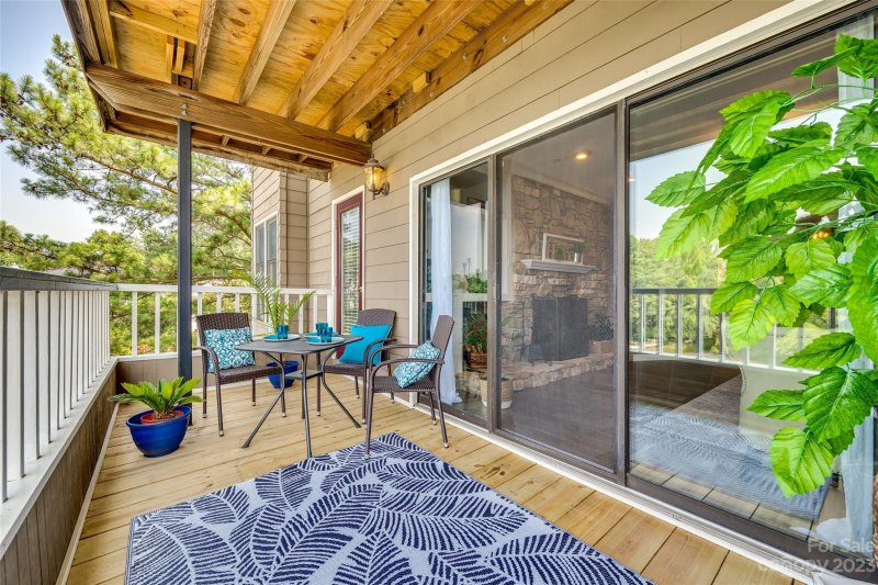 Property image 4 at 9808 Emerald Point Drive, Charlotte, NC 28278