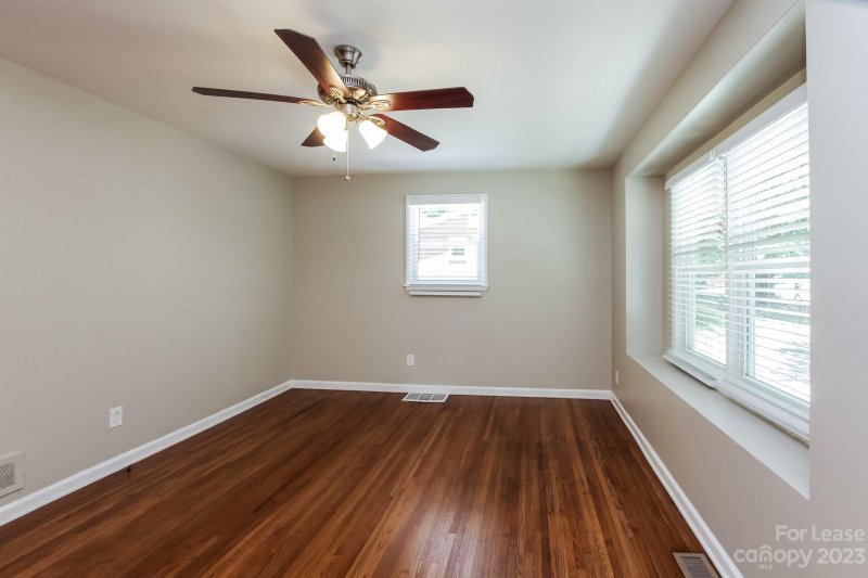 Property image 4 at 5320 Southampton Road, Charlotte, NC 28217