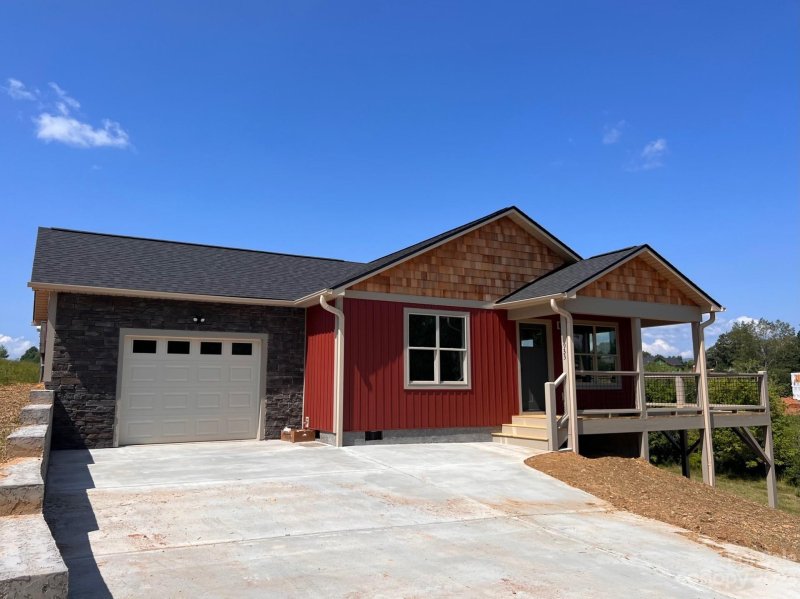 Property image 2 at 933 Morlin Acres Drive, Marshall, NC 28753