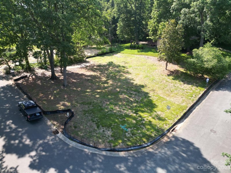 Property image 4 at 4316 Emory Lane, Charlotte, NC 28211