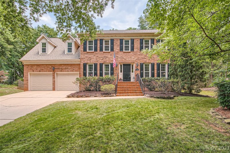 7212 Crown Colony Drive