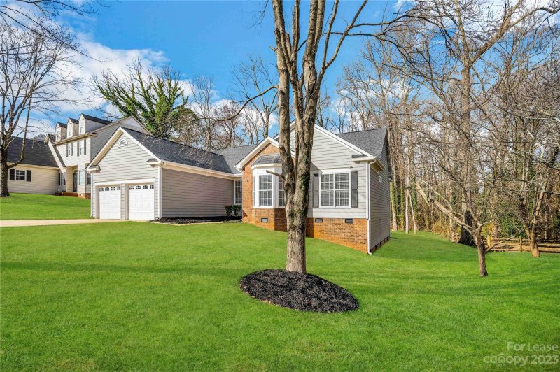 Property image 3 at 5407 Timberbluff Drive, Charlotte, NC 28216