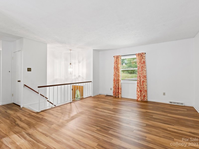 Property image 4 at 72 Botany Drive, Asheville, NC 28805