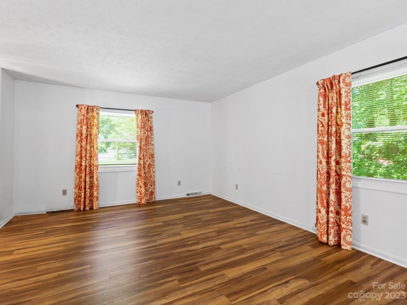 Property image 5 at 72 Botany Drive, Asheville, NC 28805