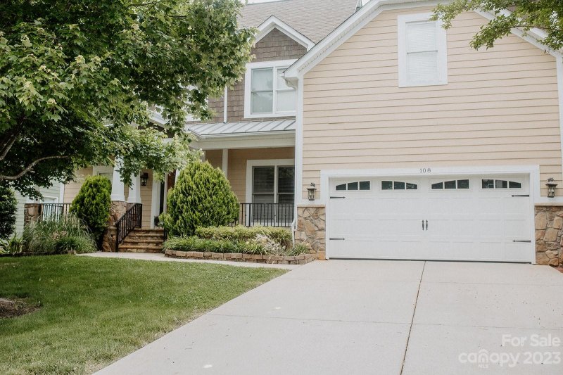 Property image 2 at 108 Hedgewood Drive, Mooresville, NC 28115