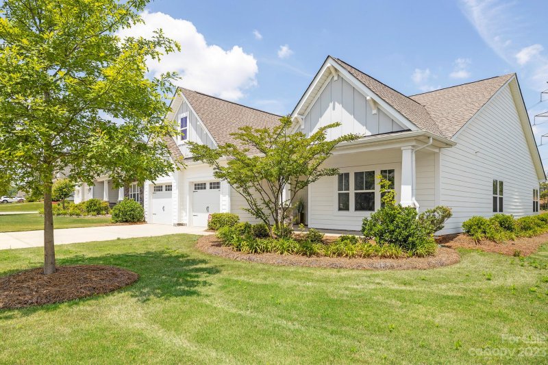 Property image 2 at 2727 Watergarden Street, York, SC 29745