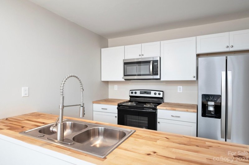 Property image 2 at 106 Central Avenue, Swannanoa, NC 28778