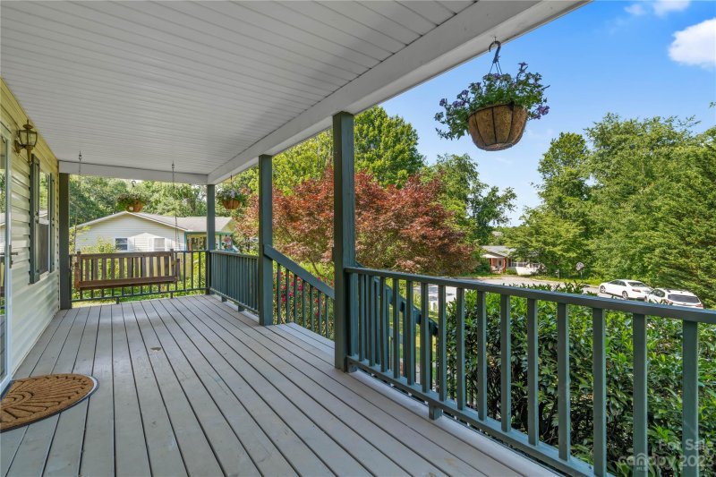 Property image 5 at 11 Wilson Creek Drive, Asheville, NC 28803