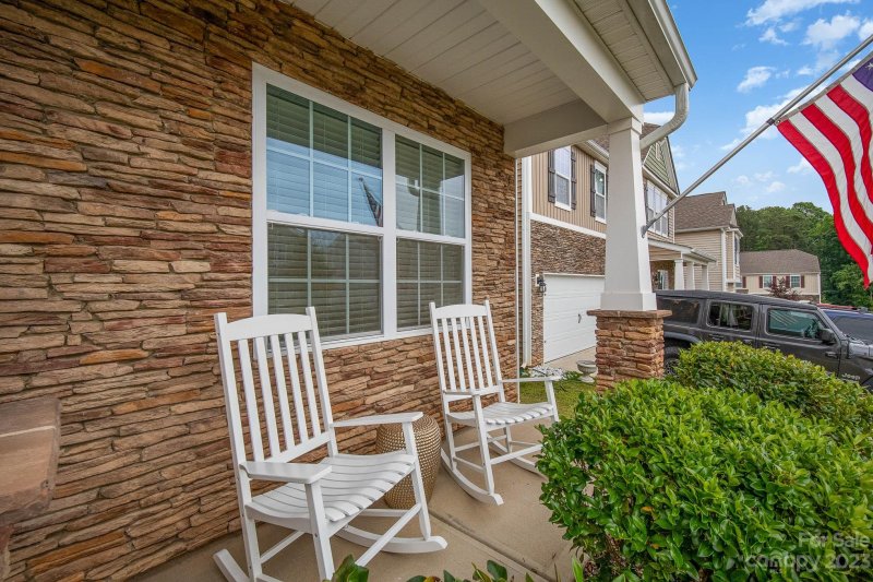 Property image 2 at 189 N Cromwell Drive, Mooresville, NC 28115