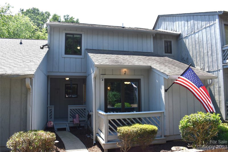 Property image 2 at 100 Willow Run Drive, Gastonia, NC 28056