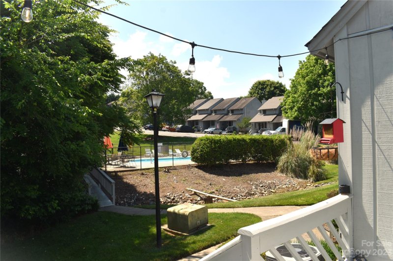 Property image 5 at 100 Willow Run Drive, Gastonia, NC 28056