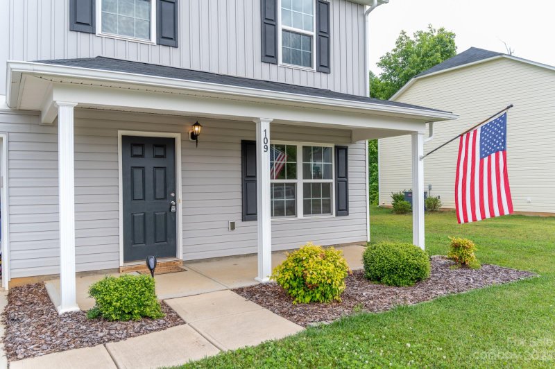 Property image 2 at 109 Berrybeth Circle, China Grove, NC 28023