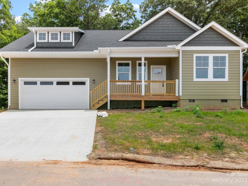 Property image 2 at 79 Greenwood Fields Drive, Asheville, NC 28804