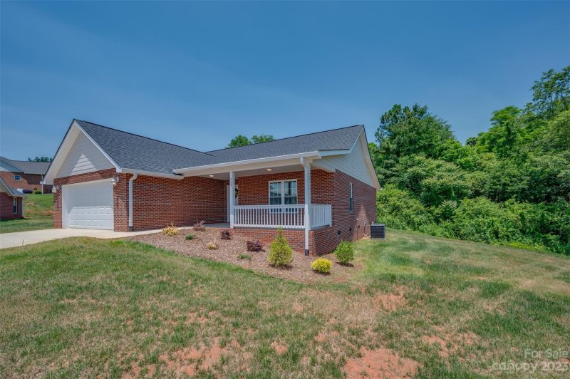 Property image 2 of 117 Kingston Place in Sparks Crossing, Spindale, NC 28160