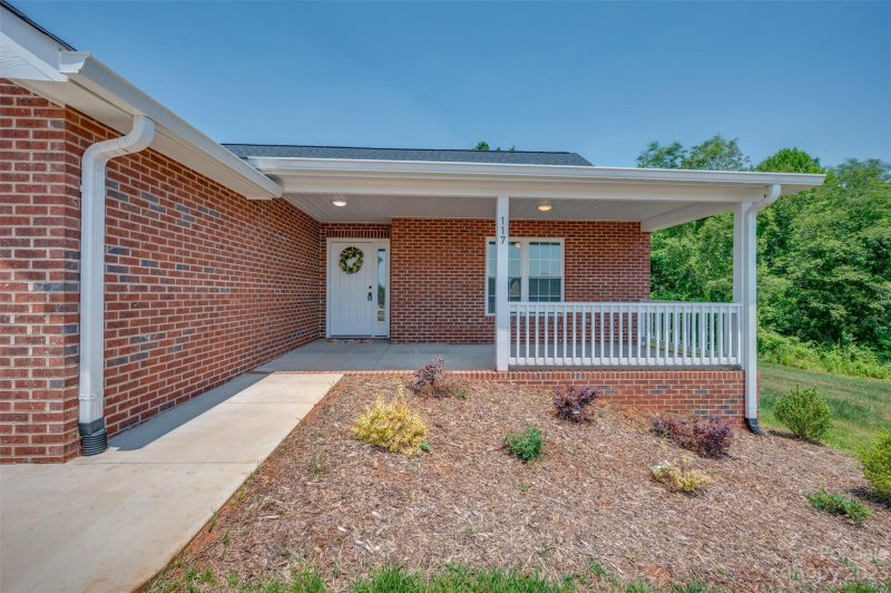 Property image 3 of 117 Kingston Place in Sparks Crossing, Spindale, NC 28160
