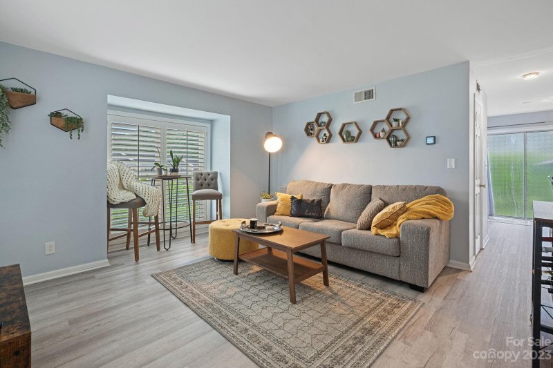 Property image 2 at 993 Surry Lane, Gastonia, NC 28054