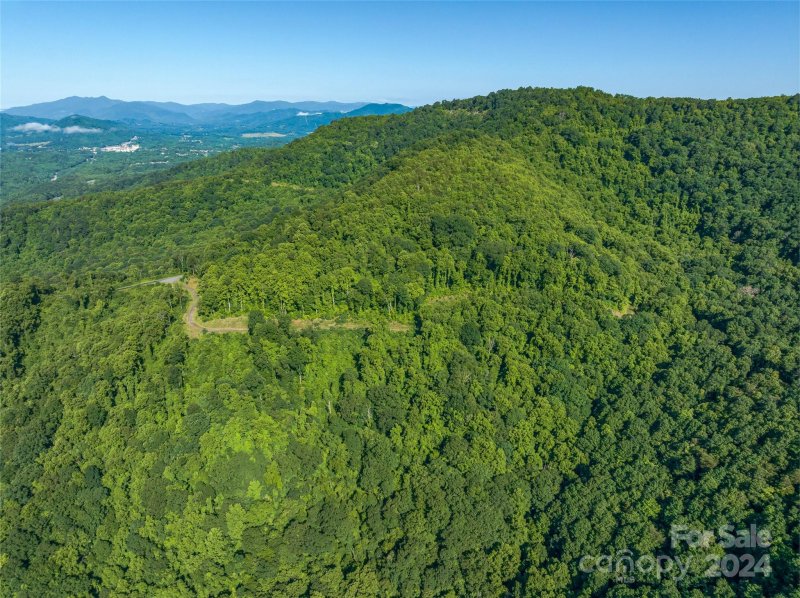 Property image 2 of 9999 28 Lovebird Lane in The Summit Of Asheville, Canton, NC 28716