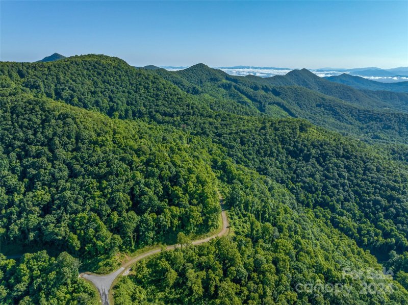 Property image 5 of 9999 28 Lovebird Lane in The Summit Of Asheville, Canton, NC 28716