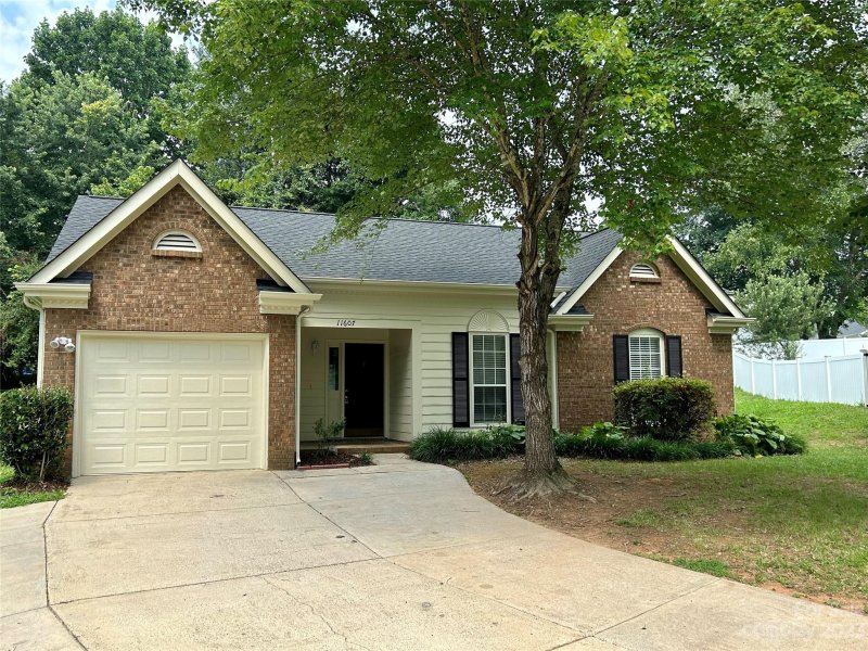 Property image 3 at 11607 Bowsby Court, Charlotte, NC 28215