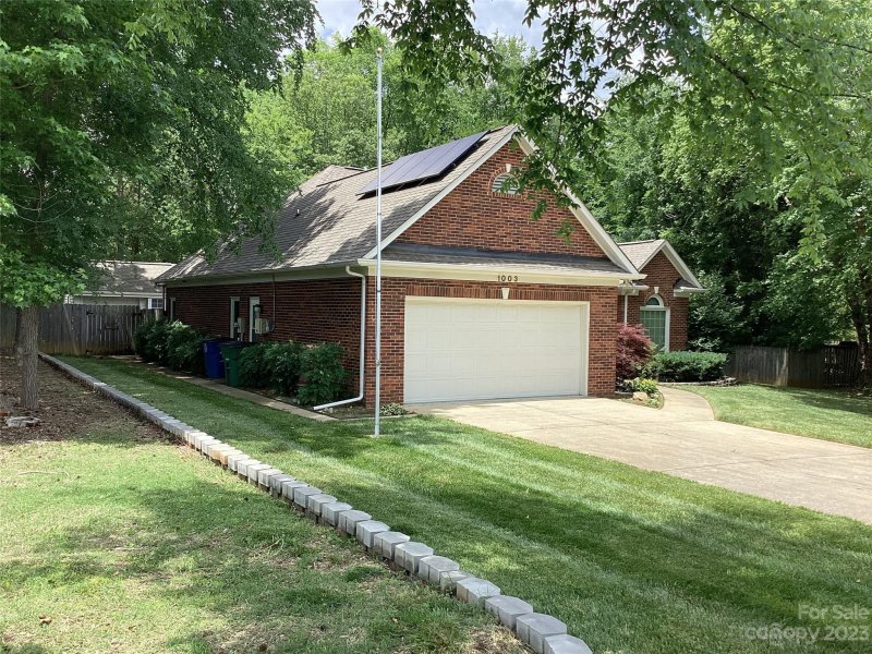 Property image 2 at 1003 Millwright Lane, Matthews, NC 28104