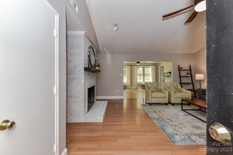 Property image 5 at 411 Hickok Court, Charlotte, NC 28270