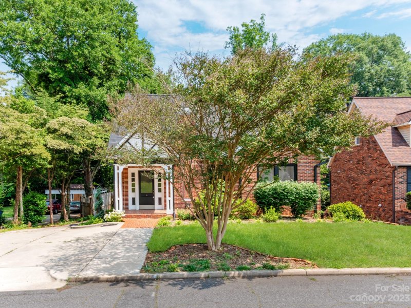 Property image 3 at 107 7th Avenue, Hickory, NC 28601